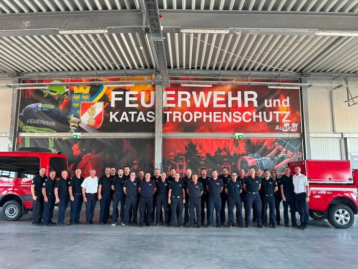 Zwei Wochen lang helfen Kameraden aus Niederösterreich auf Sardinien.