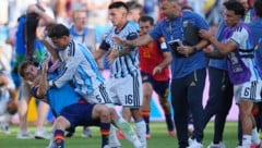 Argentiniens Leandro Paredes ging nach Abpfiff auf Spanien-Spieler los.