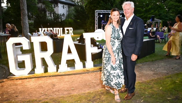 Klaus Graf mit Tochter Livia, die den Betrieb weiterführen wird.