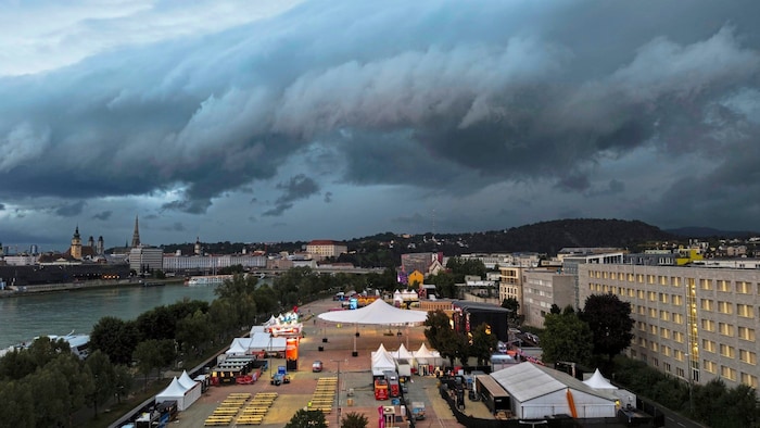 The storm front over Linz.