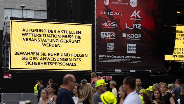 Visitors were informed of the interruption via the video wall.