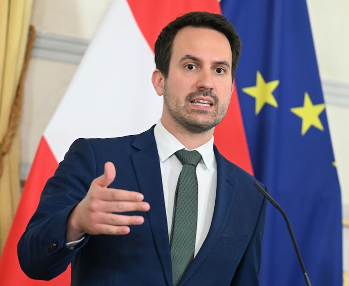 Bildungsminister Wiederkehr steht ein heißer Herbst bevor