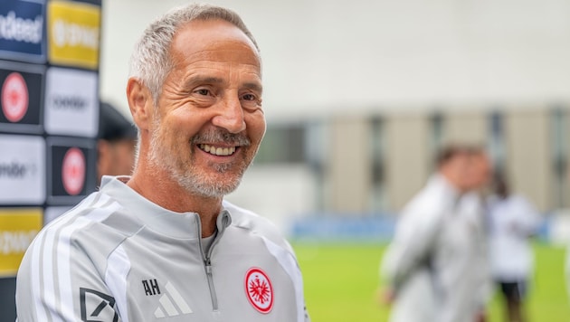 Frankfurt-Trainer Adi Hütter kann mit dem Saisonauftakt zufrieden sein.