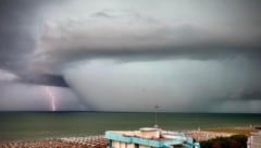 Eine heftige Superzelle zog über Lignano hinweg. 