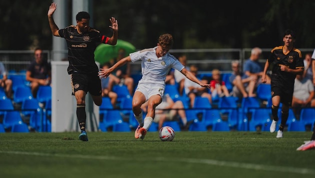 David Nachbar (am Ball).