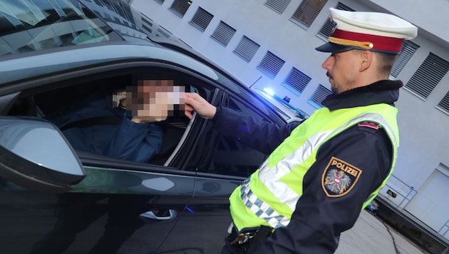 Seinen Führerschein ist der junge Türke erst einmal los... (Symbolbild).