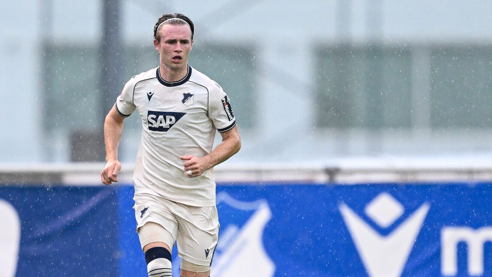 Dfb-pokal - live: hoffenheim legt gegen underdog aue nach 2026 - justiz Dfb-pokal - live: hoffenheim legt gegen underdog aue nach 2026 full 1. Runde im dfb-pokal: erzgebirge aue trifft auf die tsg hoffenheim mit trainer christian ilzer. Wir berichten live... Iustitia. Bg dfb-pokal - live: hoffenheim legt gegen underdog aue nach 2026 2026-08-22 14:41:52 justiz