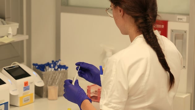Im Linzer KUK werden täglich Legionellen-Tests durchgeführt