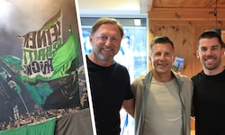 Die Gäste im „Krone“-Platzl feierten gemeinsam den Sieg des Tiroler Traditionsvereins.