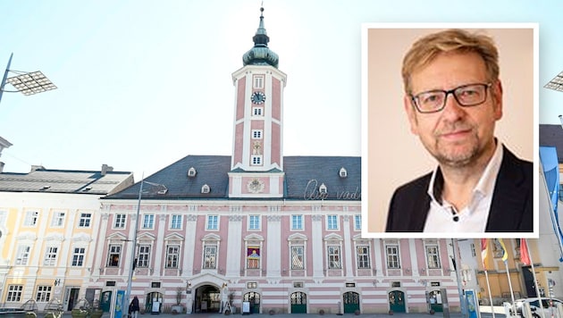 Thomas Dewina, oberster Beamter im St. Pöltner Rathaus, zieht gegen die Stadt vor das ...