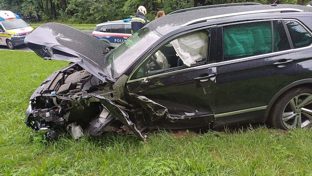 In der Steiermark wurden am Samstagnachmittag vier Menschen beim Zusammenstoß zweier Autos ...