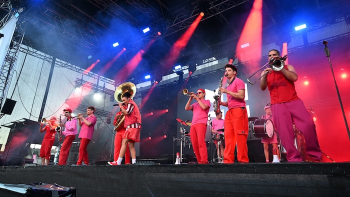 Volle Brass-Power: Mit Moop Mama, der Rap-Band aus München, wurde es richtig laut. Die Formation ...