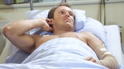 Maier nach seinem schweren Motorrad-Sturz – später feierte er ein Comeback, kehrte zurück auf ...