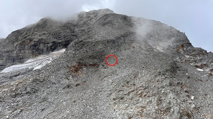 Aufgrund der Wetterbedingungen konnten die Einsatzkräfte nicht direkt zur Unfallstelle geflogen ...