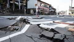 Japan liegt in einer der tektonisch aktivsten Regionen der Welt. Der Inselstaat wird regelmäßig ...