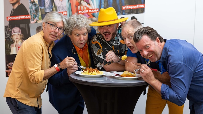 Die A-cappella-Künstler der Flying Pickets dürfen nicht zu früh, aber auch nicht zu spät vorm ...