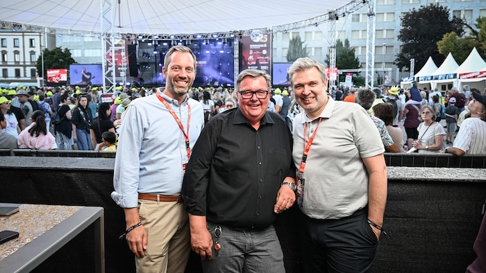 KOOP-Chef Dieter „Didi“ Recknagl mit den beiden „Krone“- Geschäftsführern Clemens Schwaiger ...