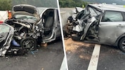 Die zwei komplett demolierten Unfallfahrzeuge. Rechts jenes der verstorbenen Frau.