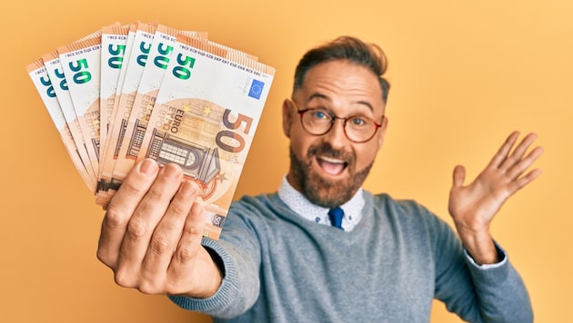 Erstmals überspringen die Männer in diesem Land eine magische Einkommens-Marke! Aber auch Frauen ...