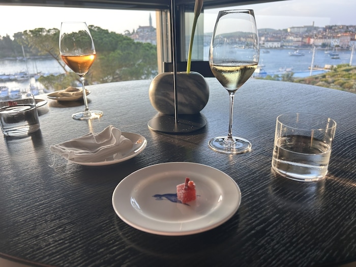 Im Agli Amici Rovinj wird aus dem Abendessen ein echtes Erlebnis.