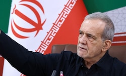 Irans Präsident Masoud Pezeshkian spricht von einem „umfassenden Krieg auf wirtschaftlicher, ...