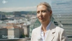 Die AfD-Chefin beim Interview über den Dächern Wiens