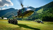 Auch Luftlandeübungen trainieren die Soldaten des Jagdkommandos.