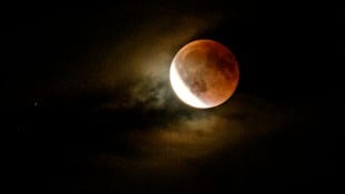 Eine partielle Mondfinsternis ist über Österreich wieder am 28. August zu sehen. 
