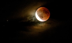 Eine partielle Mondfinsternis ist über Österreich wieder am 28. August zu sehen. 