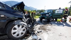 Drei Personen wurden bei dem Unfall verletzt.
