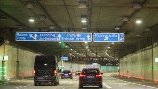 Der Tunnel Bindermichl auf der Linzer A7 bekommt eine neue LED-Beleuchtung – dafür sind bis Ende ...