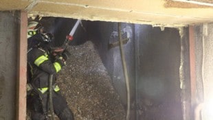 Die Feuerwehr brachte das Feuer schnell unter Kontrolle.
