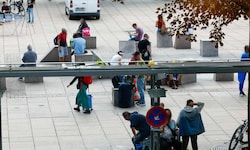 Der Südtiroler Platz am Hauptbahnhof wird laut den Frauen mit Unsicherheit und Kriminalität ...