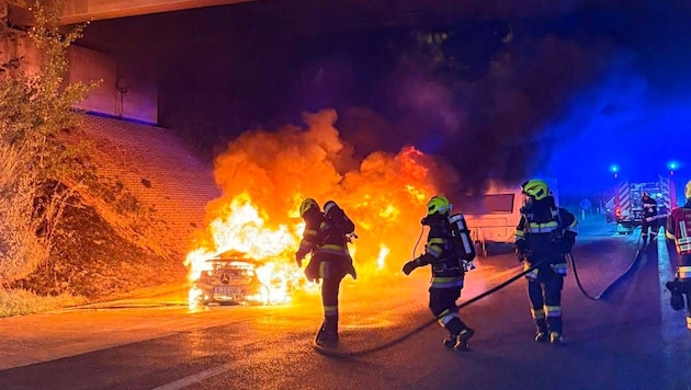 Das Auto brannte lichterloh.
