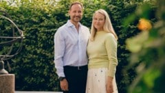 Mit diesem Schnappschuss gratuliert der norwegische Palast Kronprinz Haakon und Kronprinzessin ...
