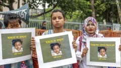 In Bangladesch hatte ein Schulleiter vor sieben Jahren eine 19-Jährige angezündet. Die Tat ...