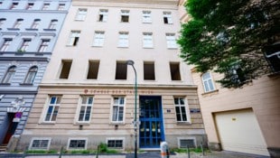 Die ehemalige Schule in der Leopoldstadt wird nun schon seit Juli abgerissen.