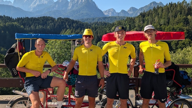 Max, Florian, Jonas und Niklas sind Anfang 20 und routinierte „Abenteuer-Urlauber“. Heuer traten ...