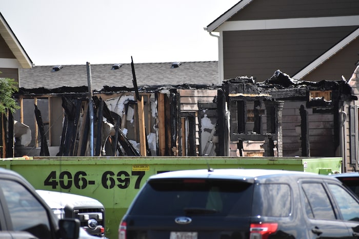 Das Haus geriet nach dem Blutbad in Brand.