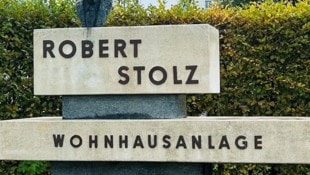 Jetzt ist auch die Robert Stolz-Siedlung „unter der Haube“. Glück für die Mieter: Sie wurde von ...
