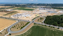 Auf diesem 70 Hektar großen Areal baut Google eine Serverfarm und die Drogeriemarkt-Kette dm ein ...