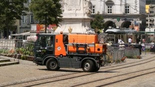 Reinigungsfahrzeuge gehören am Hauptplatz zum gewohnten Bild. Doch ausgerechnet bei der ...