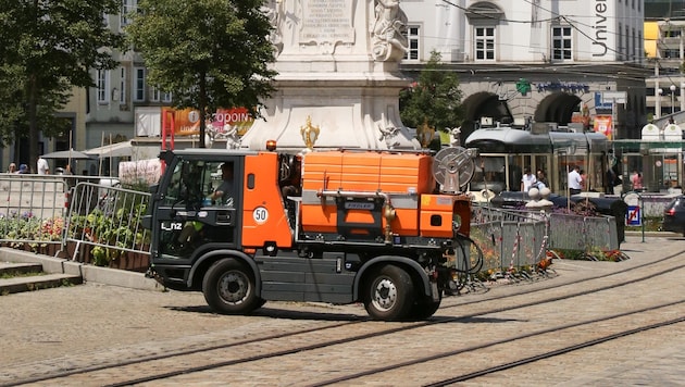 Reinigungsfahrzeuge gehören am Hauptplatz zum gewohnten Bild. Doch ausgerechnet bei der ...