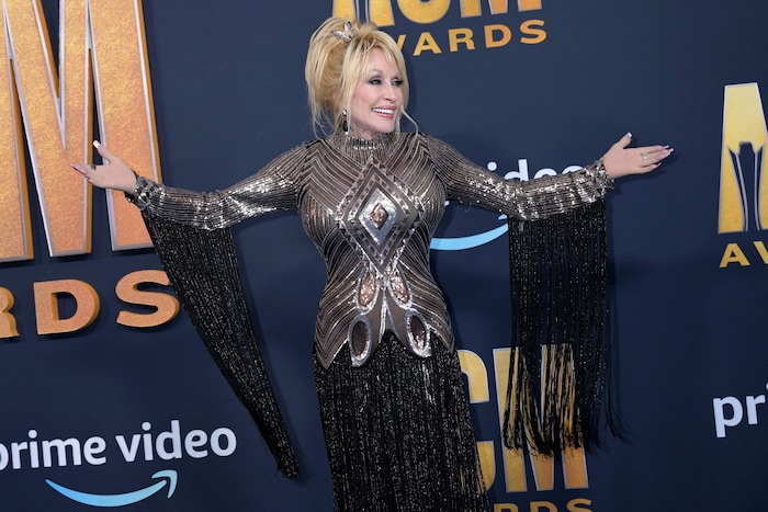 Dolly Parton wünschte sich das Lieblingslied ihres Vaters zur Beerdigung.