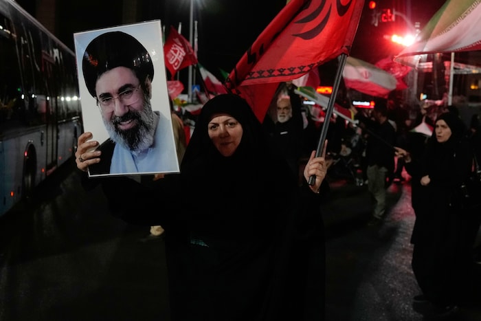 Seit seiner Ernennung sollen Mojtaba Khamenei nur etwa fünf Leute persönlich getroffen haben.