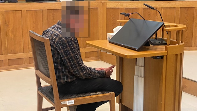 Wie ein Häufchen Elend saß der Angeklagte im Verhandlungssaal.