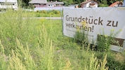 Wer Grundstücke lieber hortet als wie hier verkauft, muss ab 2032 eine jährliche Abgabe dafür ...