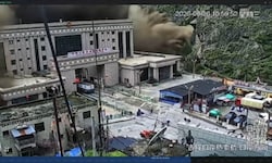 Die heftige Sturzflut in Nepal riss bislang unzählige Menschen mit sich. 