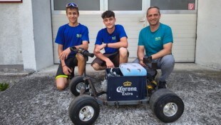 Die beiden Schüler Lukas Treitler und Alexander Zitterbayer bauten mit Unterstützung von ...