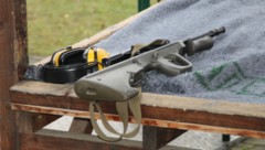 Am Truppenübungsplatz Bruckneudorf wurde ein Rekrut bei Schießübungen mit dem Sturmgewehr leicht ...